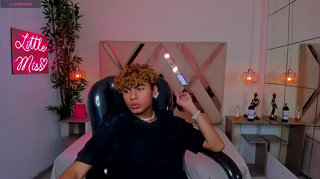 Anyelo_Twink webcam