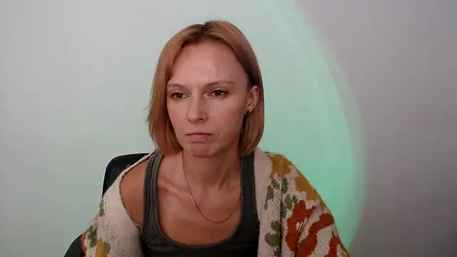 AdelleLovee_ webcam