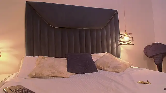 LeoDrake_ webcam