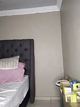 CuteBootyBae webcam