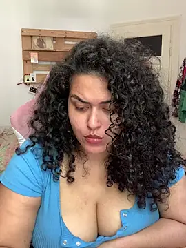 Curvydesifromgermany webcam