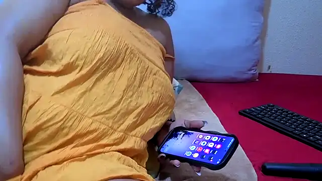 Foxybrownxx1 webcam