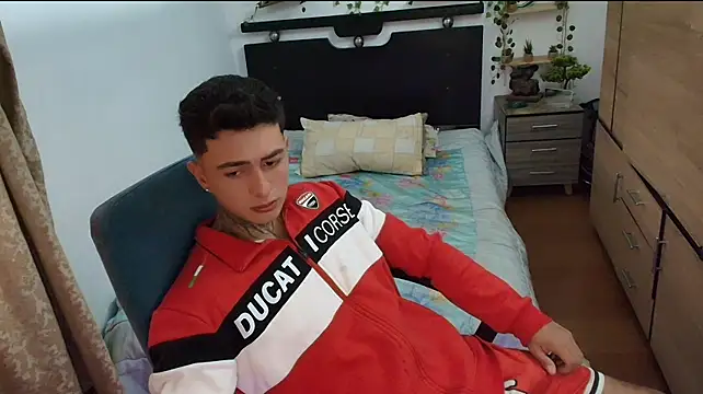 santii_ss (M young) - 👿👋first cum !!!!!!!!!    💦💦💦