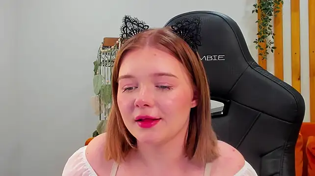 ElinaVale webcam