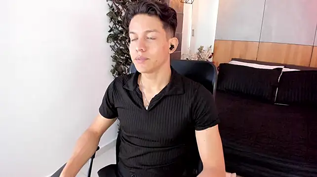 Elanette1 - Male webcam sex chat