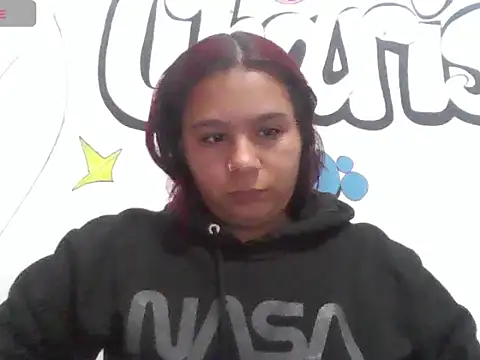 Charis_21 webcam
