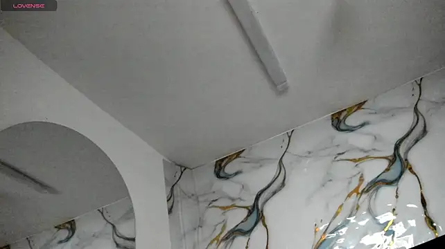 RoxanaBorns_ webcam