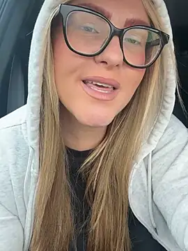 CharleighBaker webcam