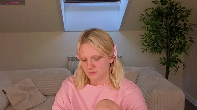 Lilly_Jhonass webcam