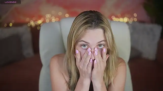 ScarletJoyy webcam