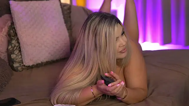 SophieBoobsX webcam