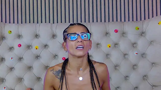 PlayfulShow webcam