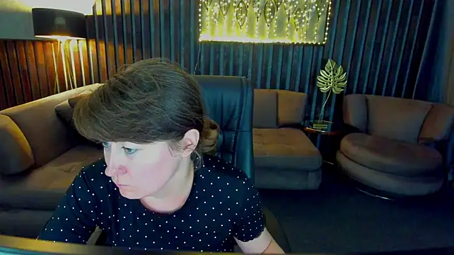 AlexaAmour webcam