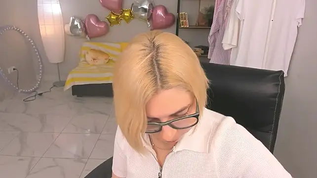 AndreaHirst webcam