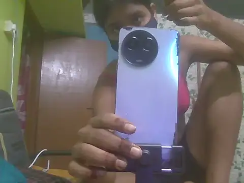 Pinkyjii webcam