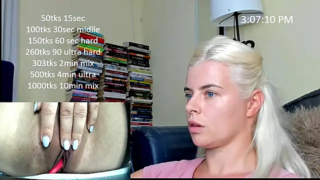 queenofthenighttt webcam