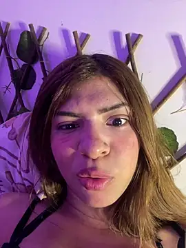 Micaelavillalobos webcam