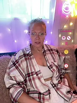 MelodyRoseUk webcam