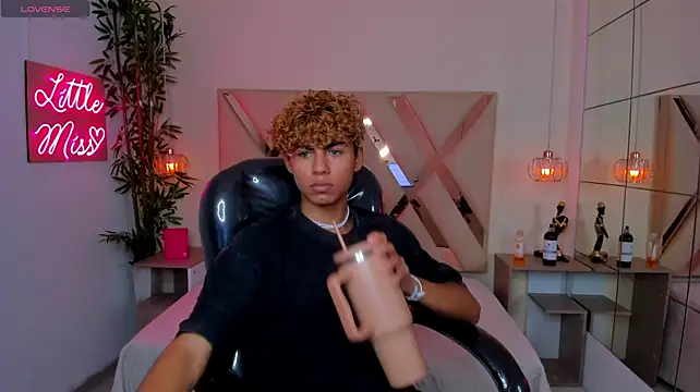 Anyelo_Twink webcam