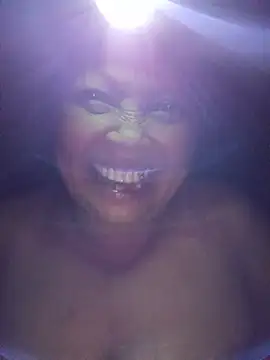 Single-M0m69 webcam