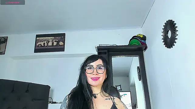 Vicky_hotmilf webcam