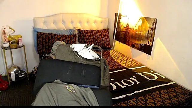 NinaDOM4CUM webcam