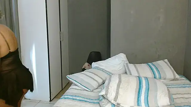 Lillyan_N webcam