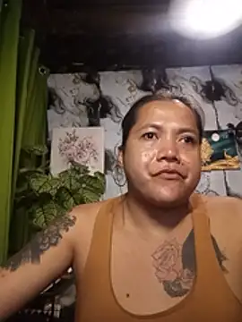 TabooSHOWgirl18 webcam
