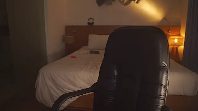 Sarah_Pink