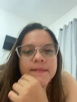 Laryssinha_69 webcam