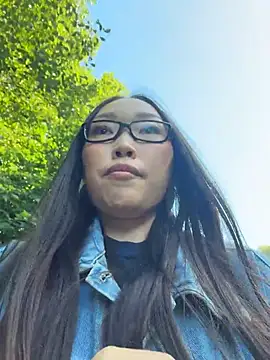 trytomakememoam webcam