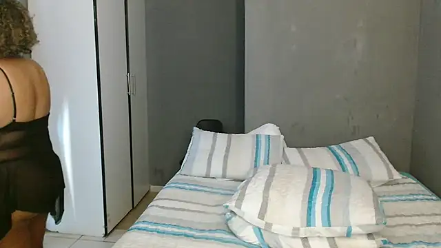 Lillyan_N webcam
