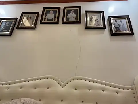 NaughtySCARLETSIN webcam