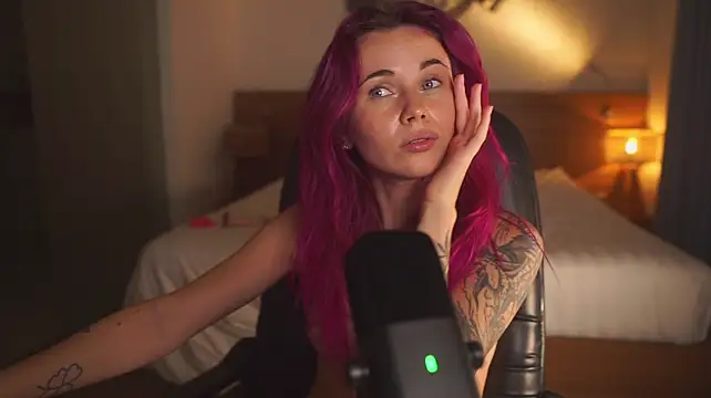 Sarah_Pink webcam