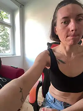 LittleAleKsandra webcam