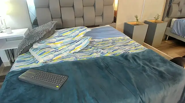 Charlie___Musk webcam
