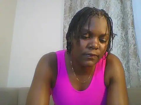 dollface_bela