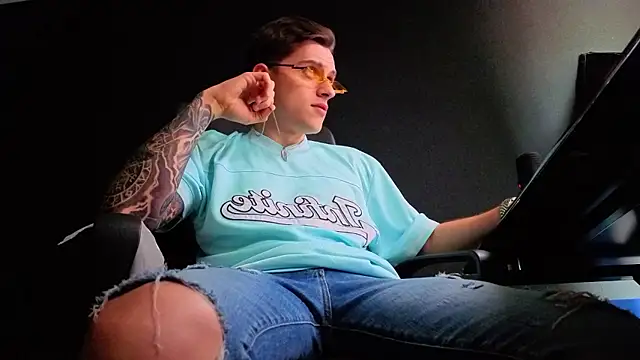 FelixStarkk live sex cam