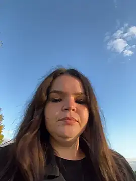 SnowWhiteSin webcam