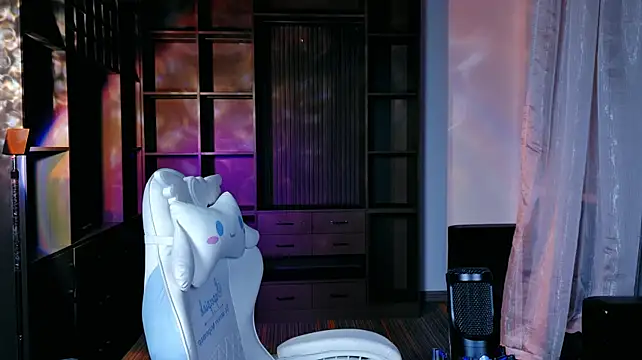 Lucky__Yuner live sex cam
