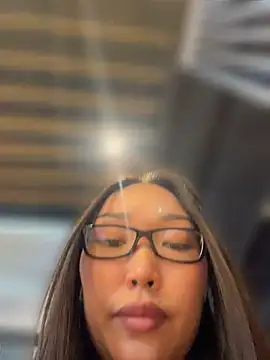 trytomakememoam webcam