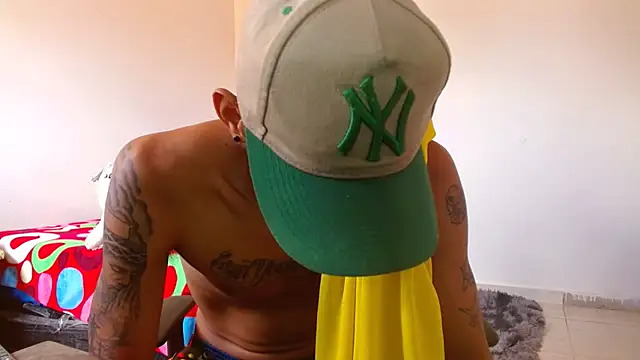 skinny23cm webcam