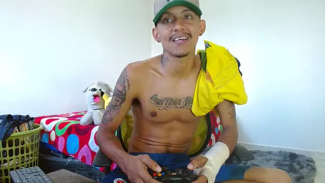 skinny23cm webcam