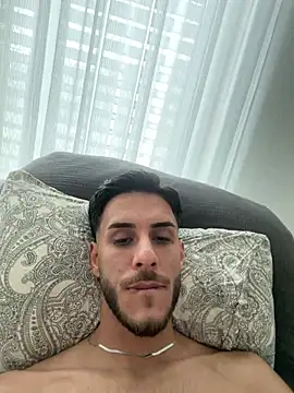 suissegigolo1 live sex cam