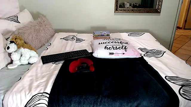FitSelina66 webcam