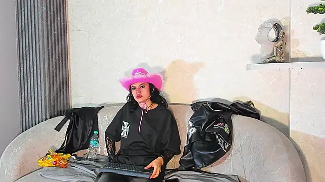 April_Petitt webcam