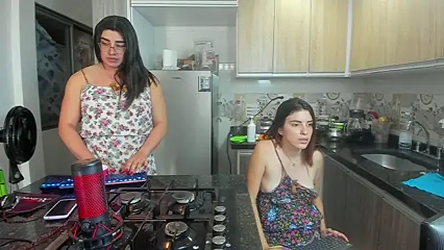 Modella: Khalifa_Gold