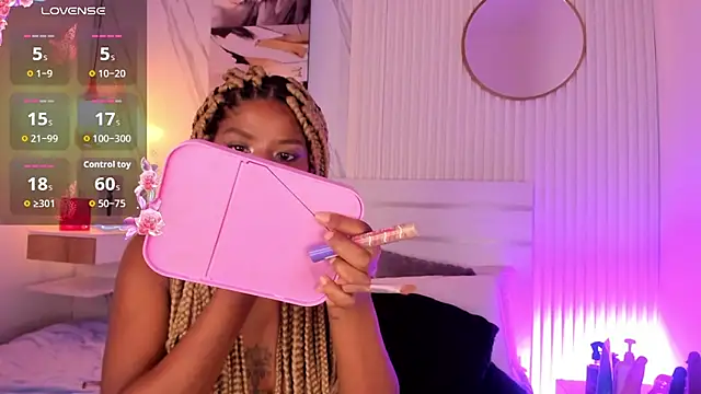 Afro_Luna webcam