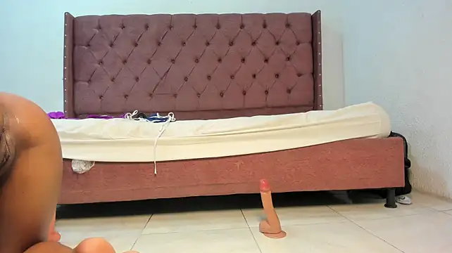lau_hotfox webcam