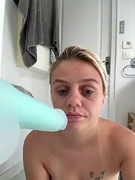 darknaavii webcam
